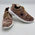 Adidasi dama L.A. Gear 41 , material textil , maro