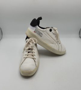 Adidasi dama Zara 40 imitatie de piele , alb