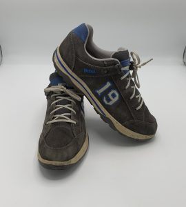 Adidasi  dama Meindl 38 piele intoarsa , gri