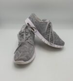 Adidasi dama Nike 40 material textil , gri