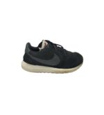 Adidasi dama Nike 36, piele intoarsa, negru