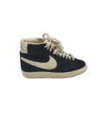 Tenisi dama Nike, 38, piele intoarsa, negru